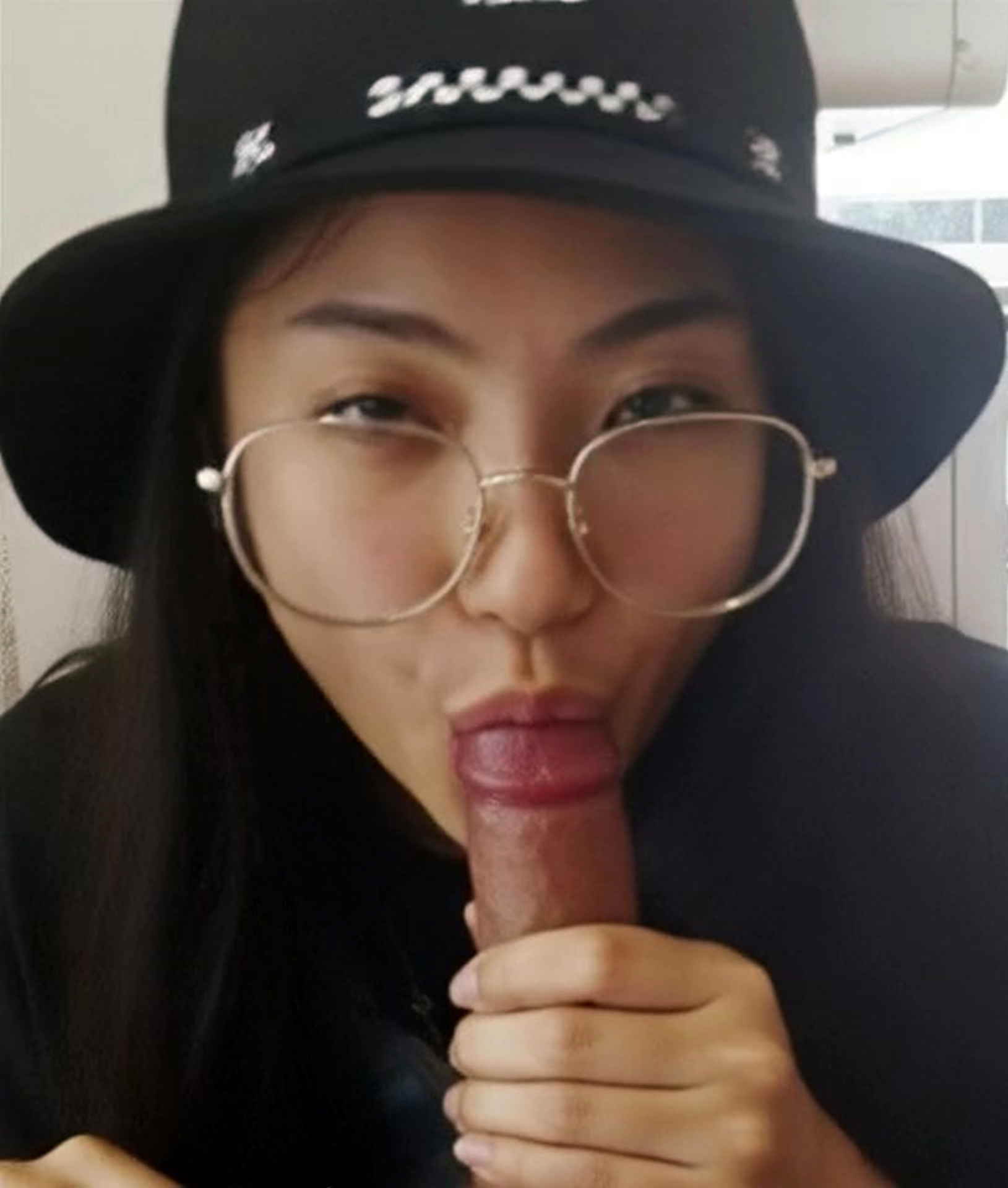 1757757289308518 - frame at 0m2s.jpg